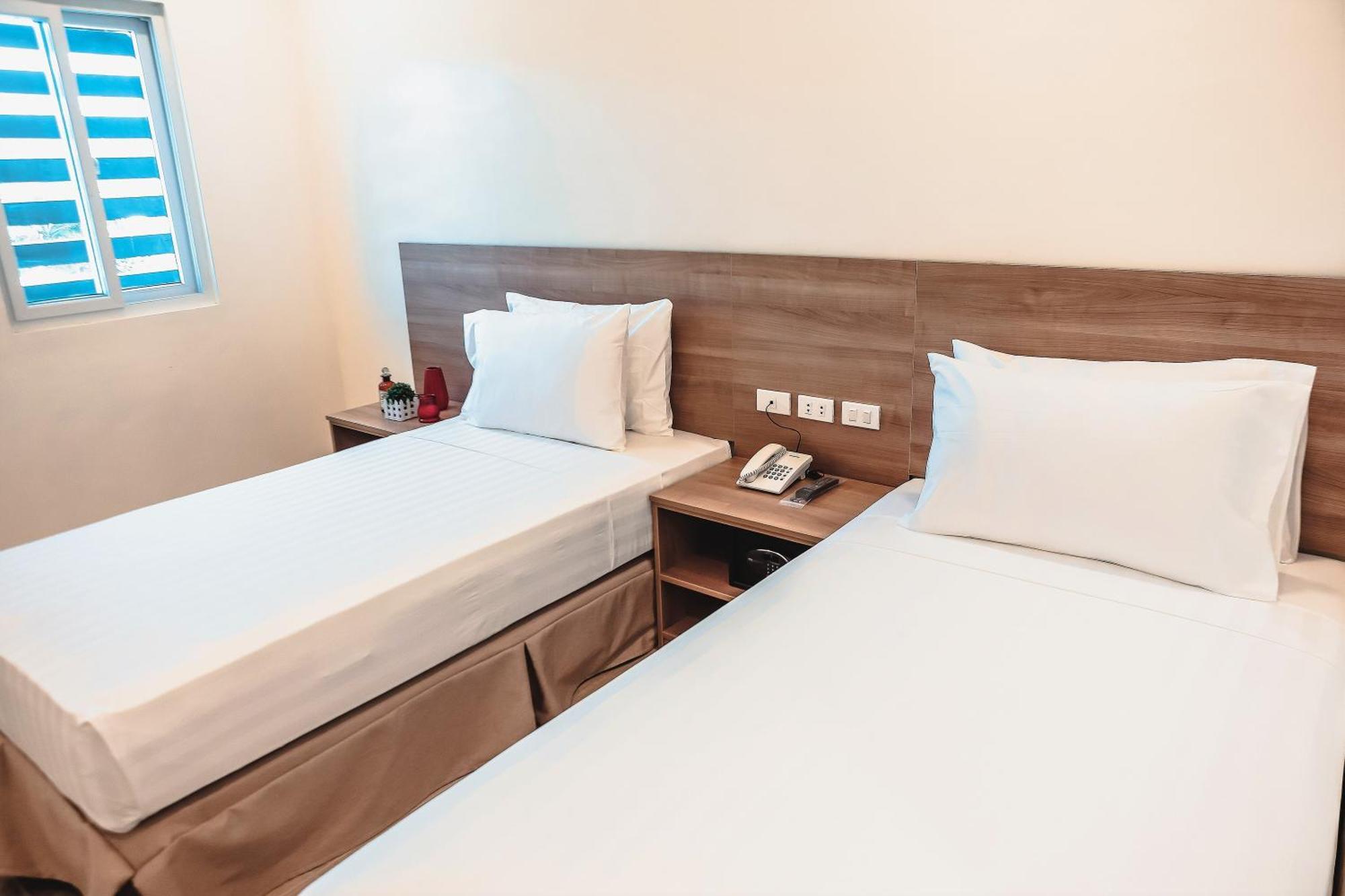 Trip Inn Near Airport Or City Center Legazpi Kültér fotó
